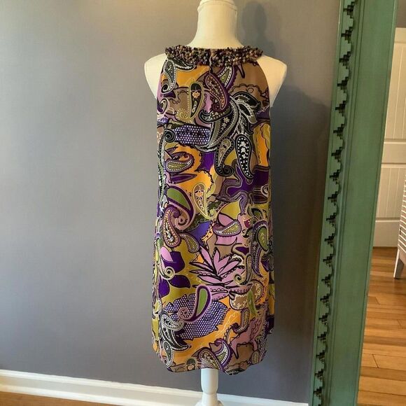 Vibrant Multi-Color Paisley Pattern Shift Dress - Picture 4 of 7
